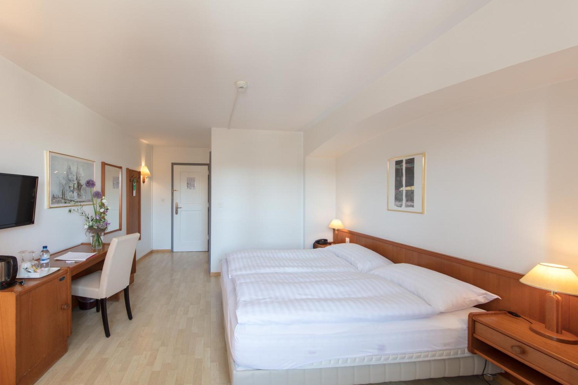 Superior Double Room,1216927150:JPEG